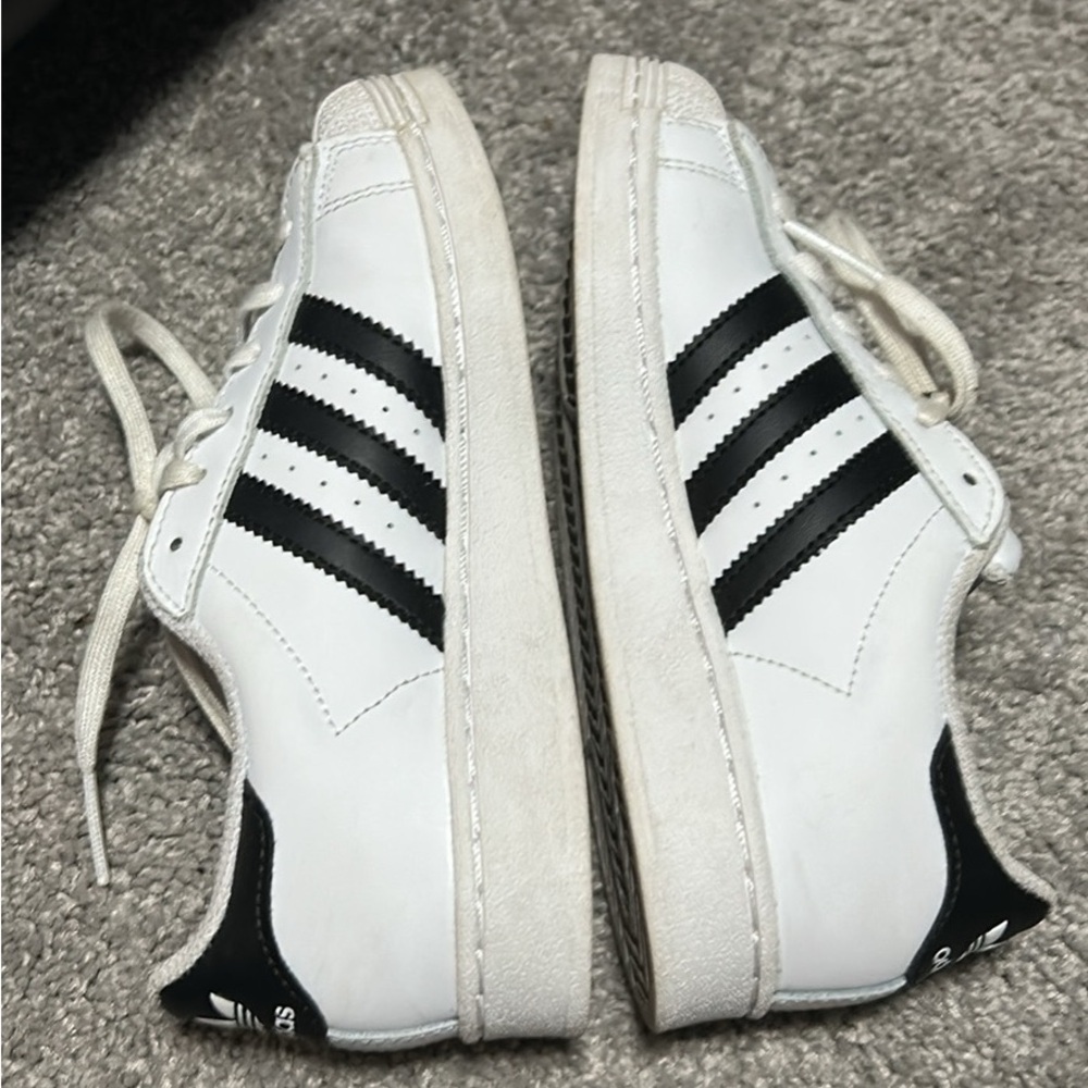 Adidas boys Classic White and Black Sneakers